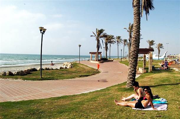 חוף קרית ים (צילום ארכיון)